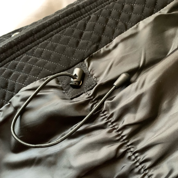 Black Quilted Jacket – Classic & Stylish, Size M, Button & Zipper Details - Picture 4 of 7